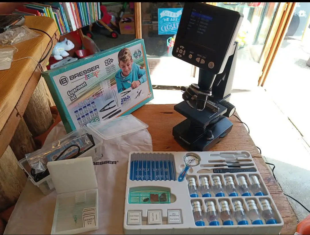 Microscope "bresser".