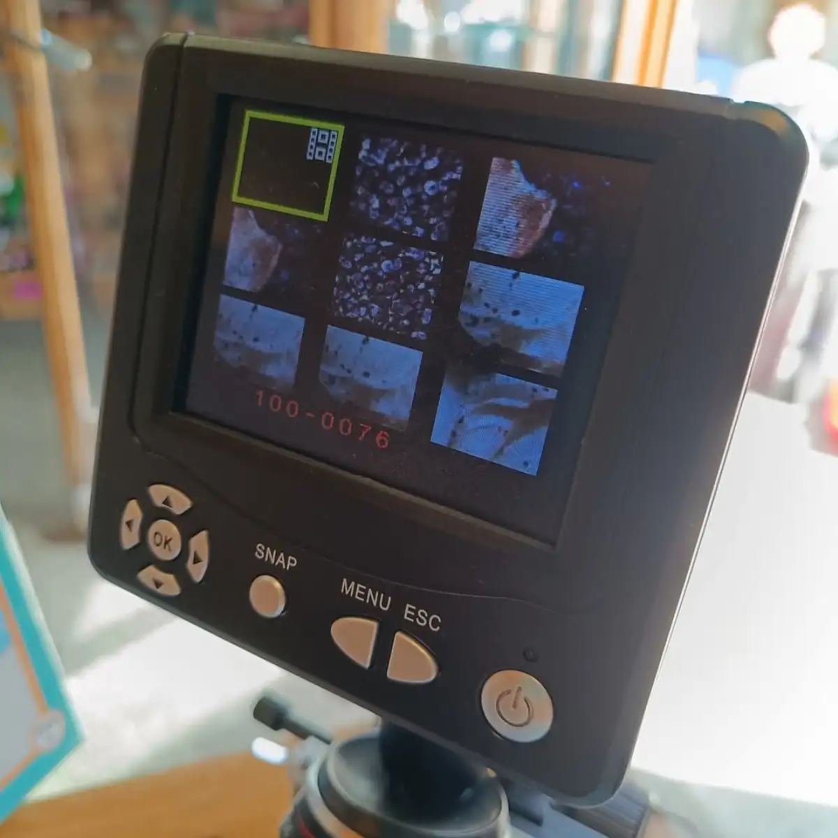 Microscope "bresser".